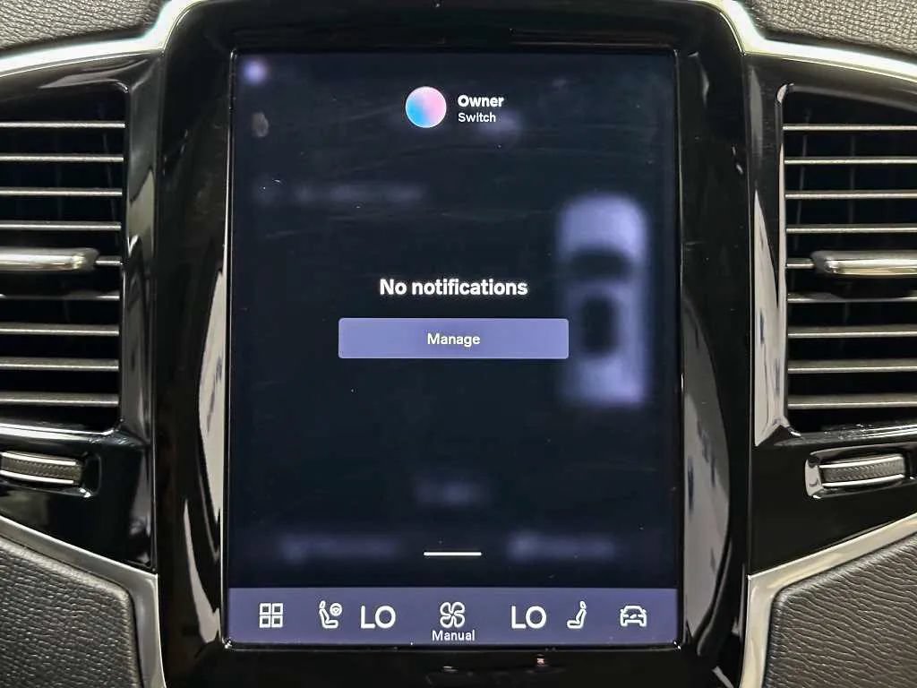 Used 2023 Volvo XC90 B6 Plus AWD/4WD image 31