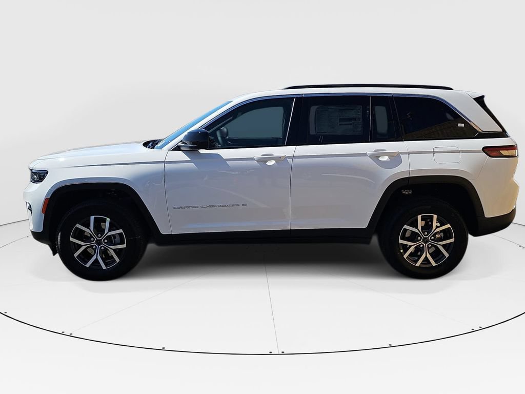 New 2027 Jeep Grand Cherokee Laredo X AWD/4WD image 6