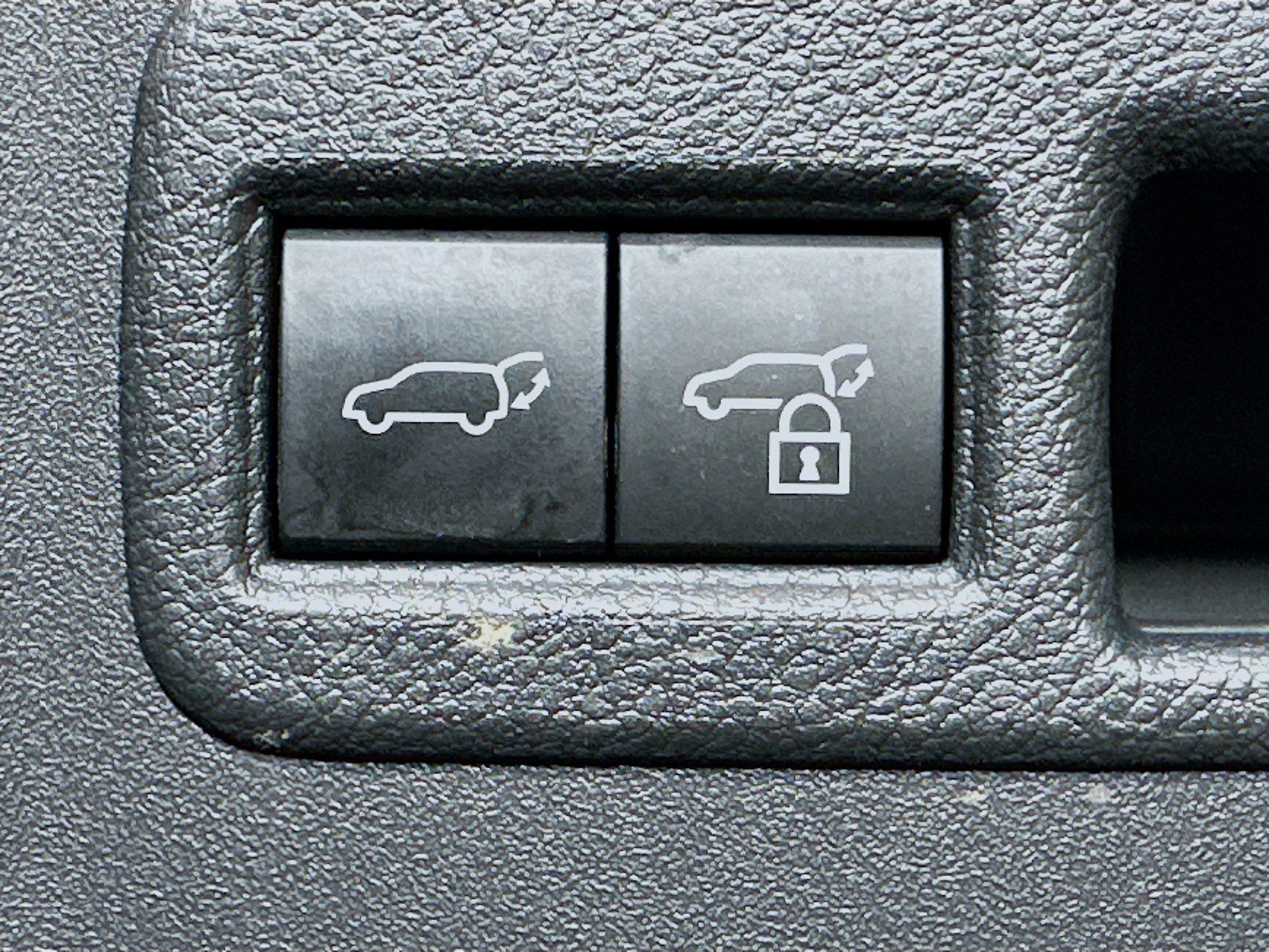 Used 2025 Toyota bZ4X FWD w/ Weather Package image 30