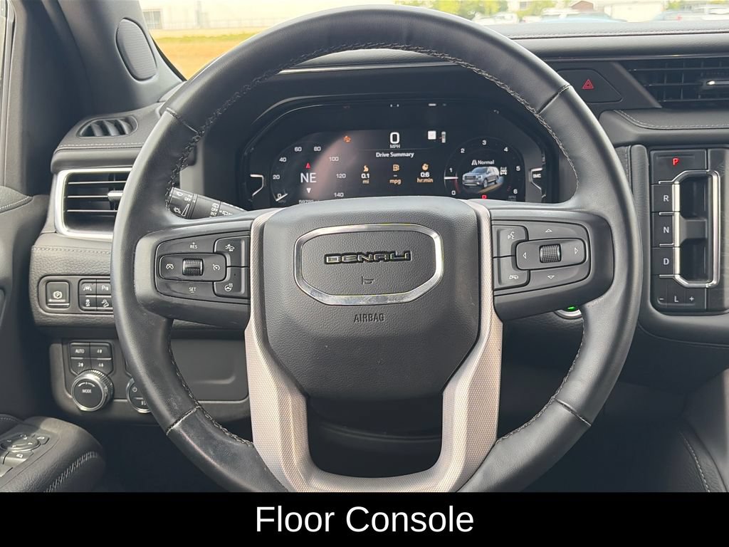 Used 2023 GMC Yukon Denali AWD/4WD image 15