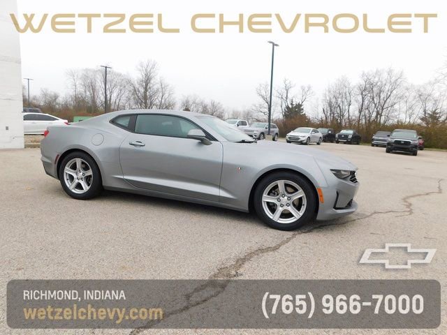 Used 2023 Chevrolet Camaro LT image 1