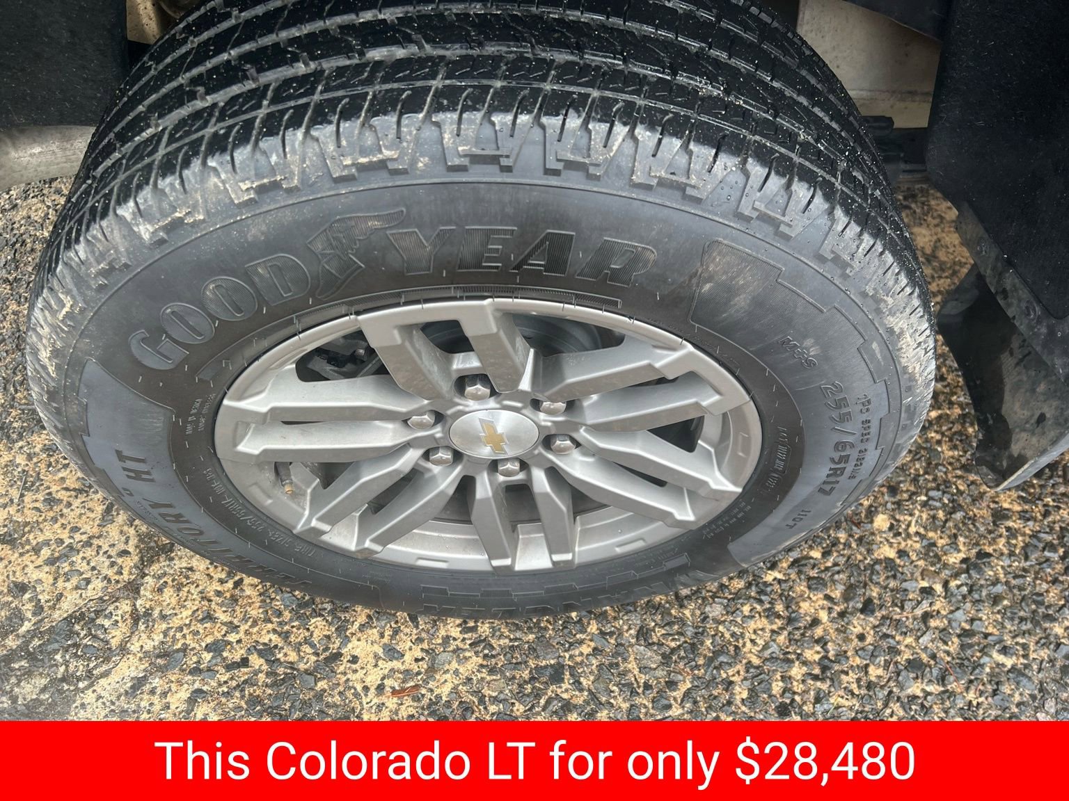 Used 2023 Chevrolet Colorado LT w/ LT Convenience Package II image 29