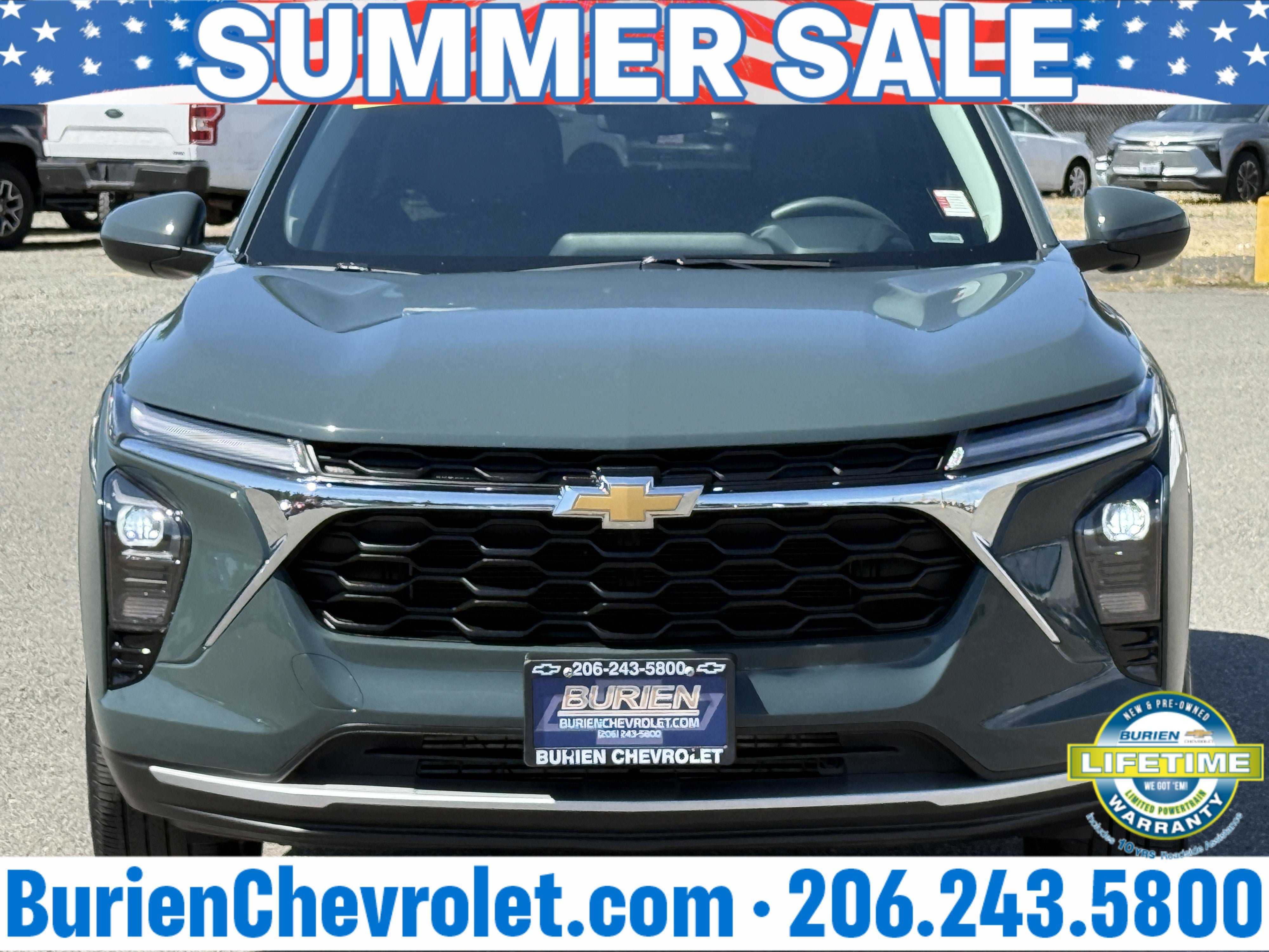 Used 2025 Chevrolet Trax LT FWD image 8