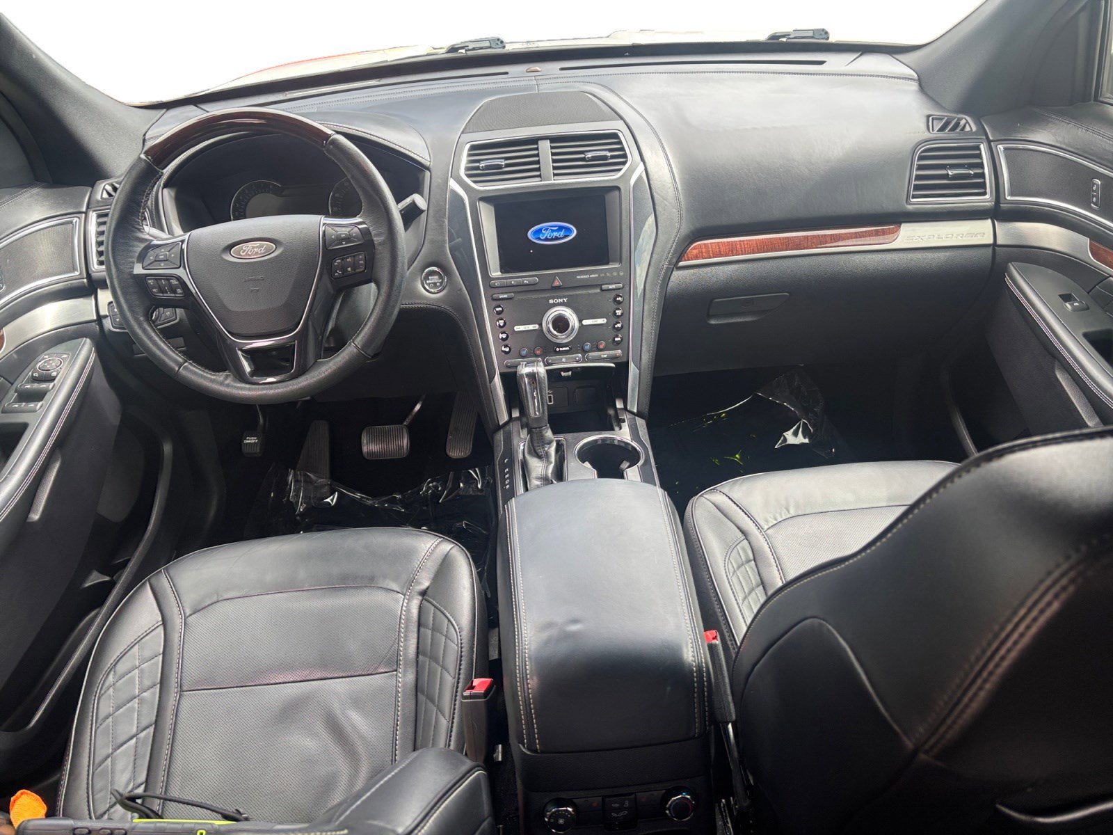 Used 2019 Ford Explorer Platinum image 10