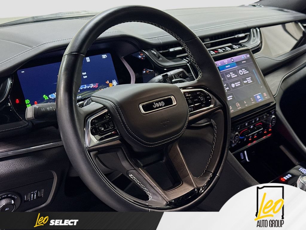 Used 2023 Jeep Grand Cherokee Overland w/ Adv Protech Group III AWD/4WD image 14