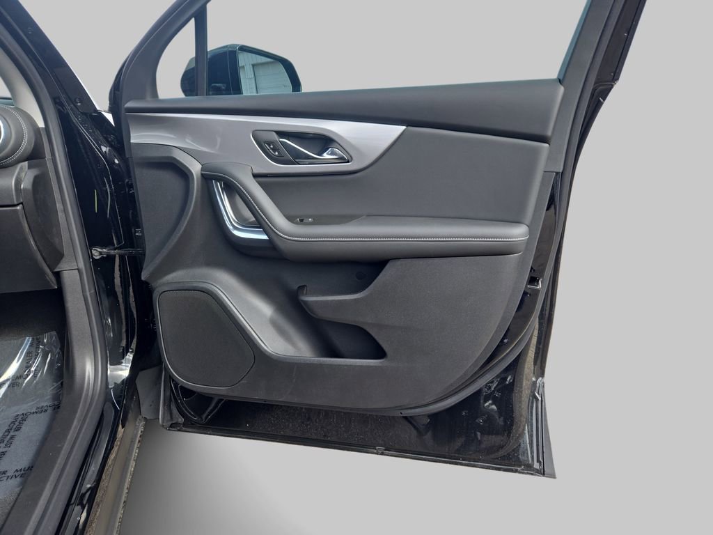 New 2026 Chevrolet Blazer LT image 11