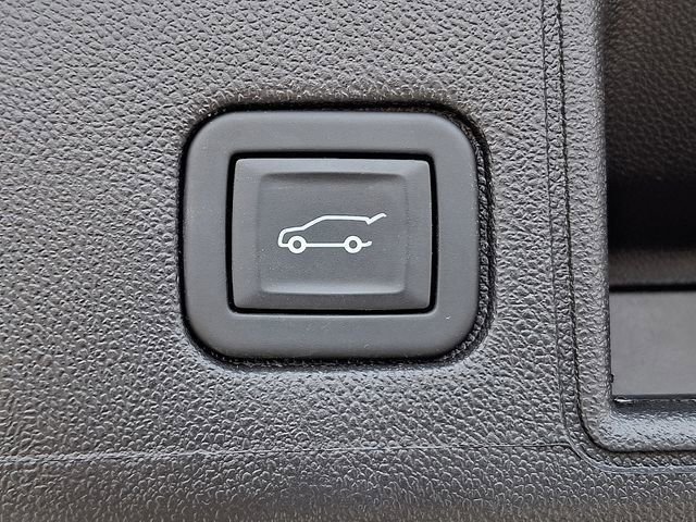 Used 2024 GMC Terrain SLT image 41