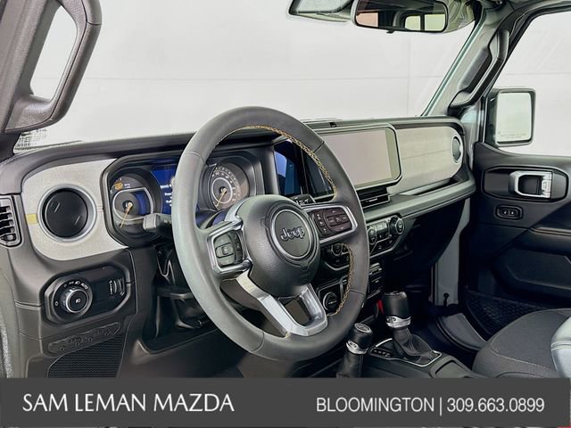 Used 2024 Jeep Wrangler Unlimited Sahara AWD/4WD image 9