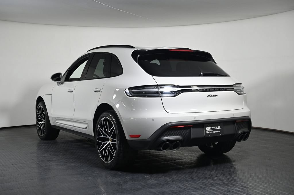 Certified 2023 Porsche Macan AWD/4WD image 3