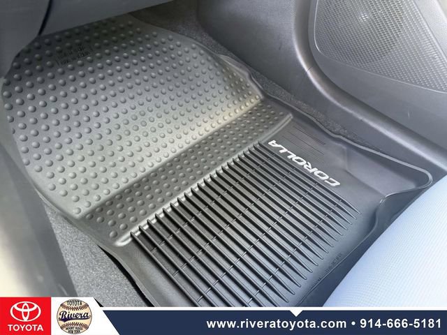 Used 2021 Toyota Corolla LE FWD image 18