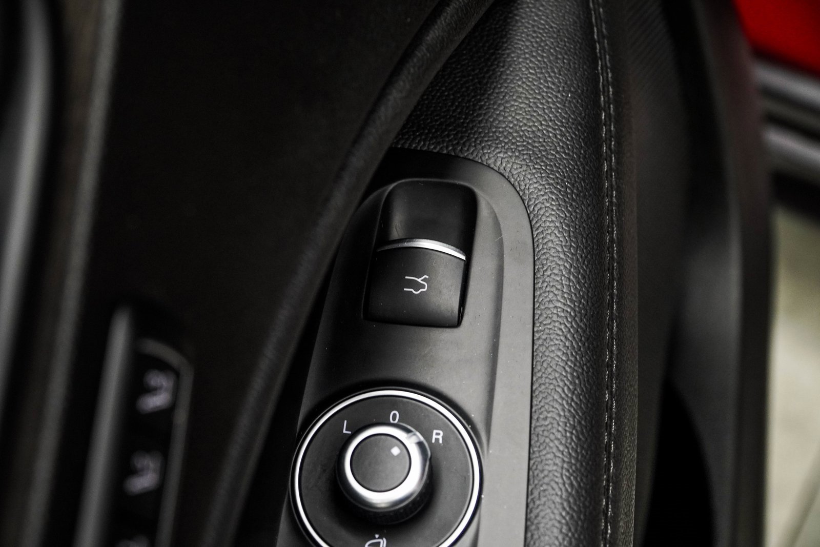 Used 2022 Alfa Romeo Stelvio Ti image 31