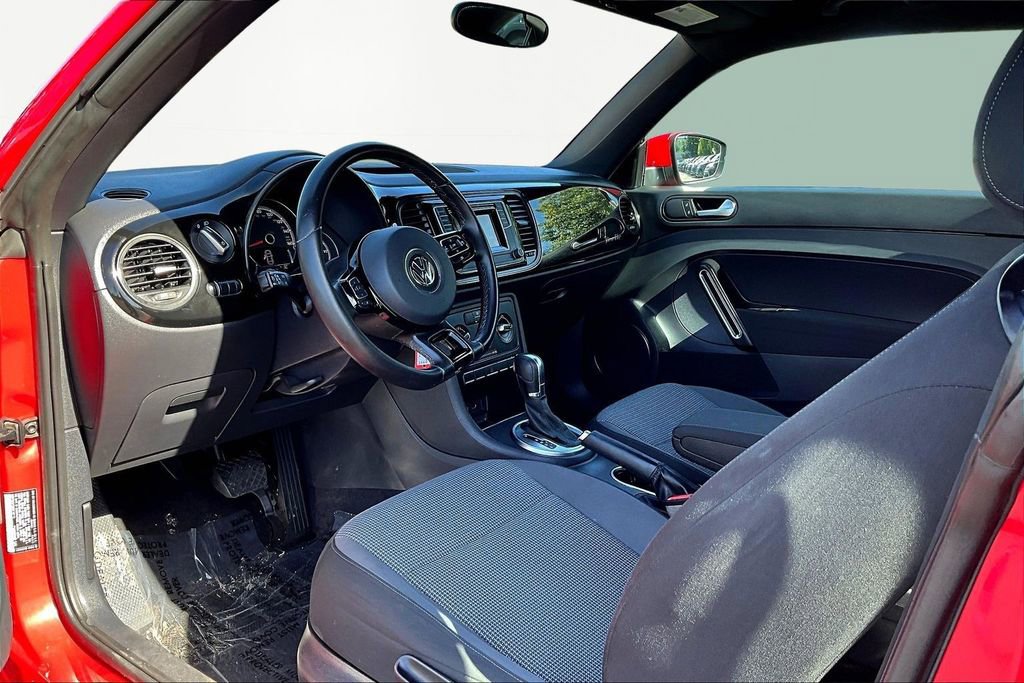 Used 2019 Volkswagen Beetle 2.0T S image 17