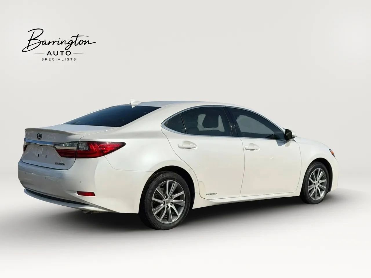 Used 2017 Lexus ES 300h FWD image 6