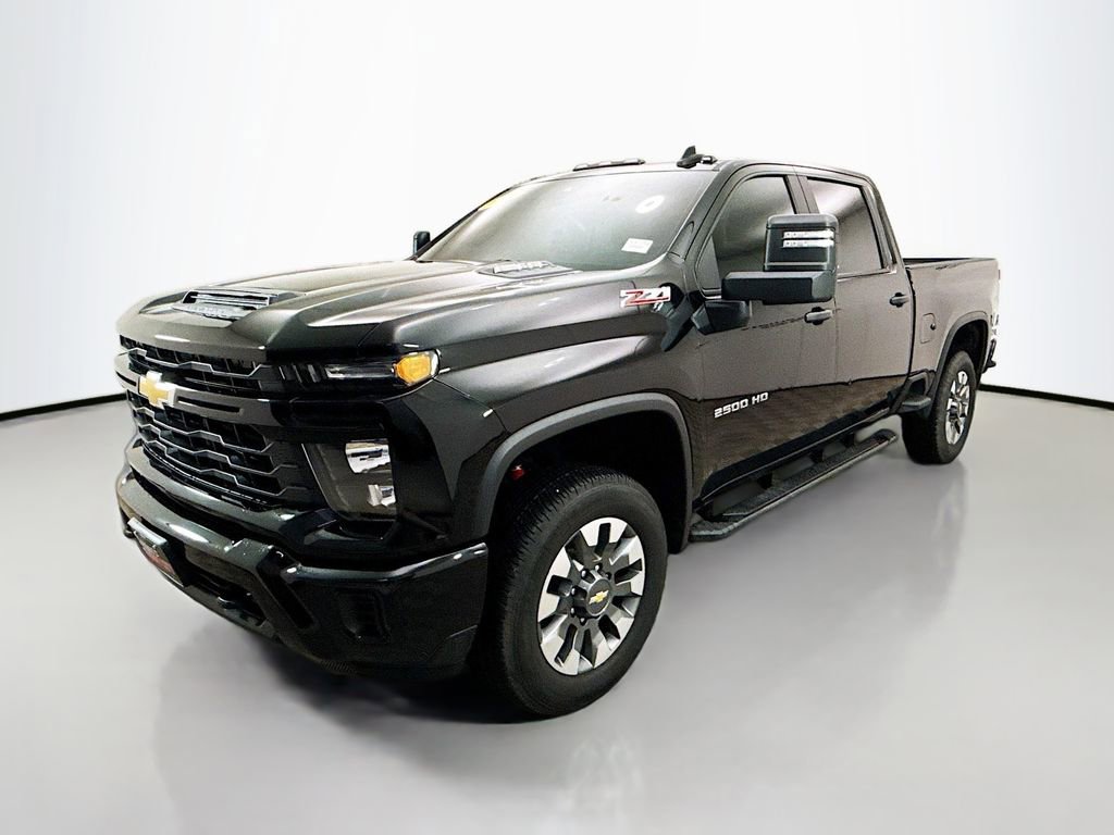 Used 2024 Chevrolet Silverado 2500 Custom w/ Custom Value Package image 3
