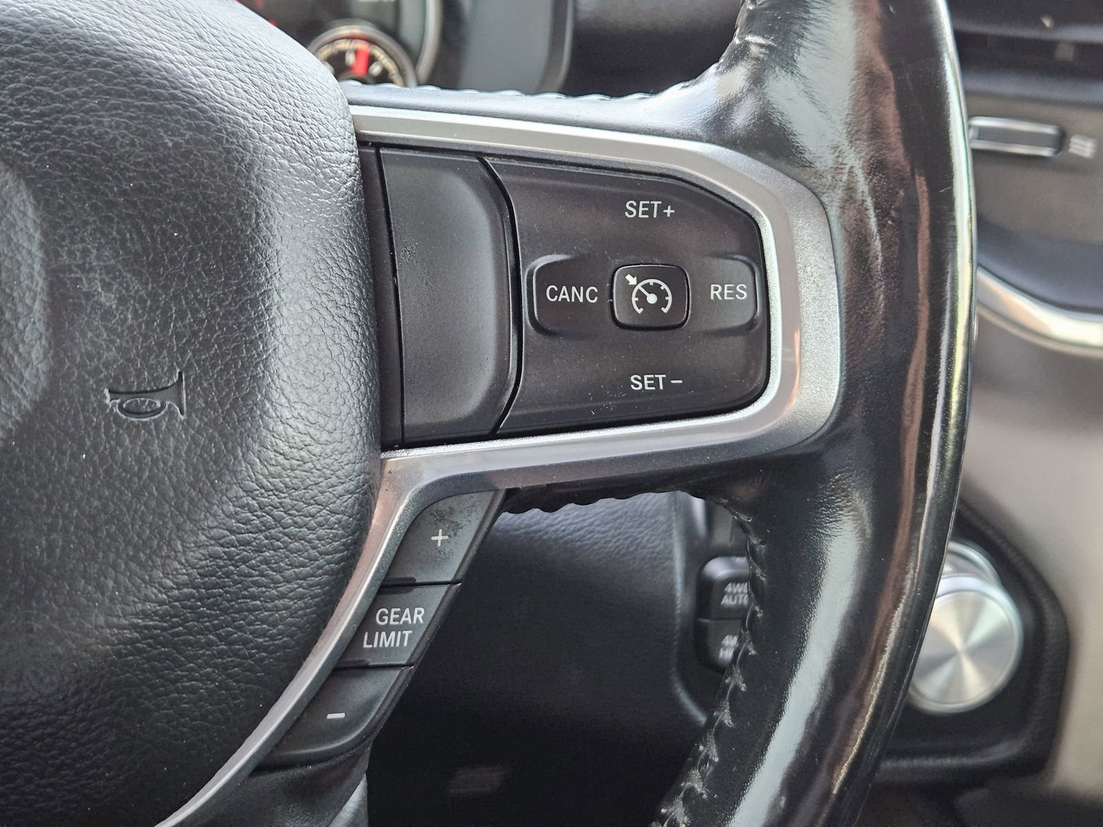 Used 2020 RAM 1500 Laramie AWD/4WD image 27