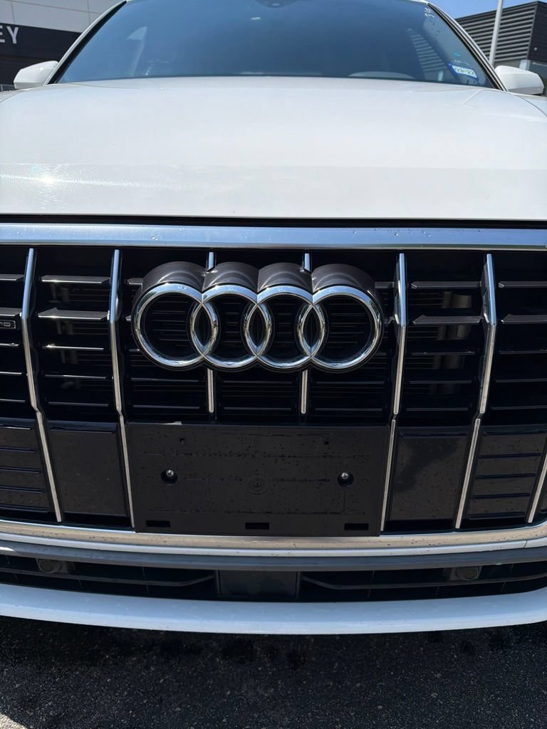 Used 2025 Audi Q3 2.0T Premium AWD/4WD image 3