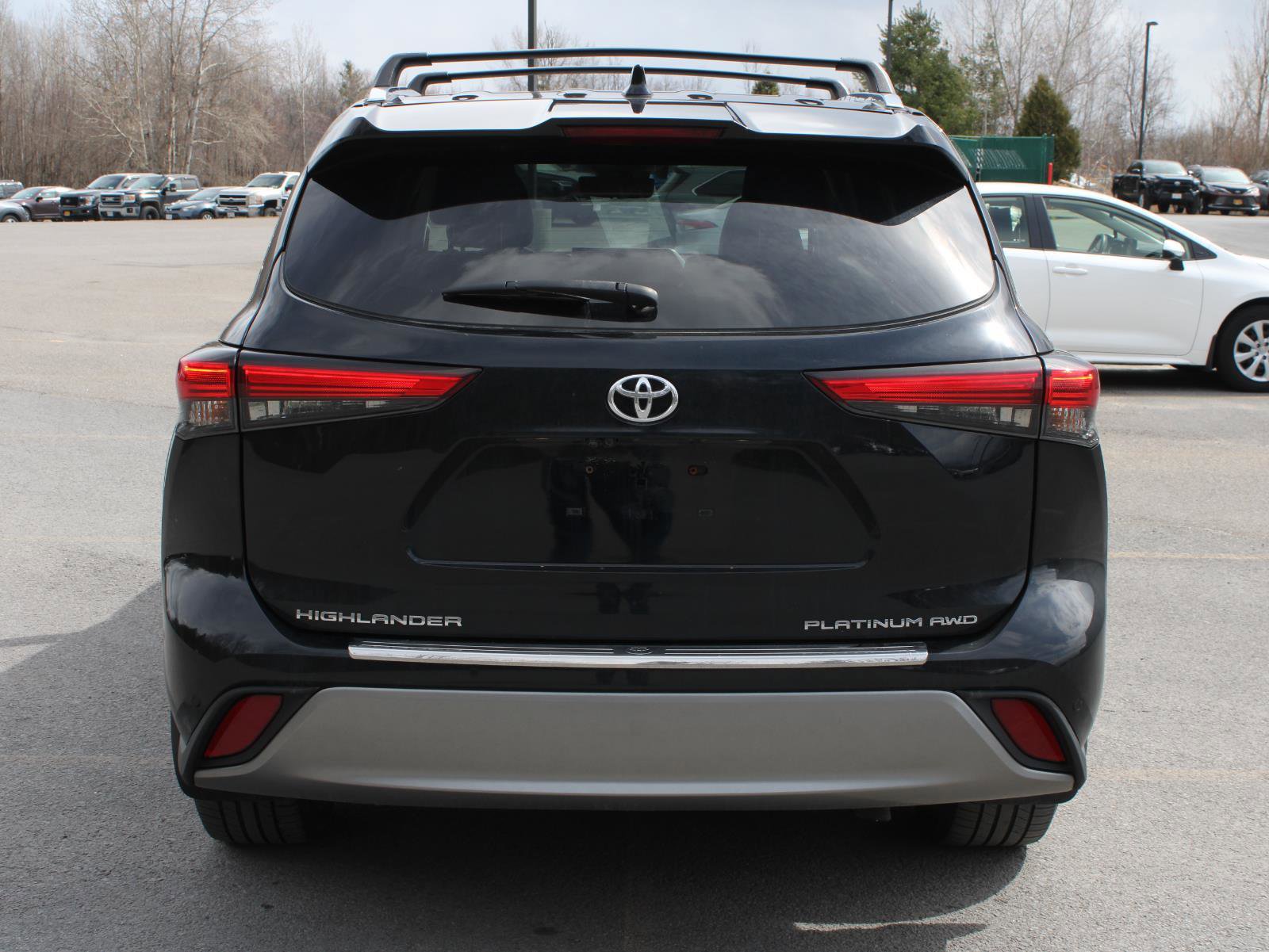 Used 2022 Toyota Highlander Platinum AWD/4WD image 6