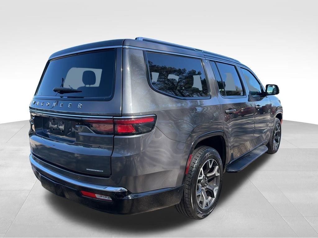 Used 2023 Jeep Wagoneer Series III w/ Preferred Equipment Group image 5