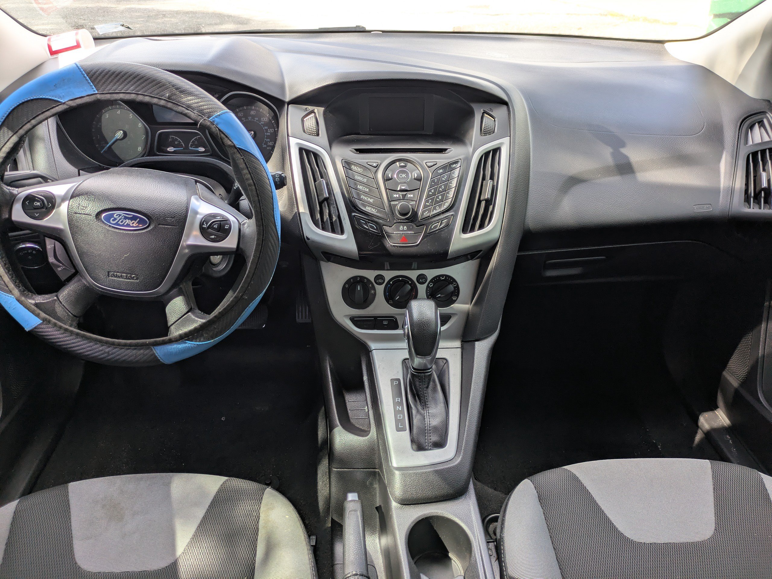 Used 2014 Ford Focus SE w/ SE Sport Package FWD image 12