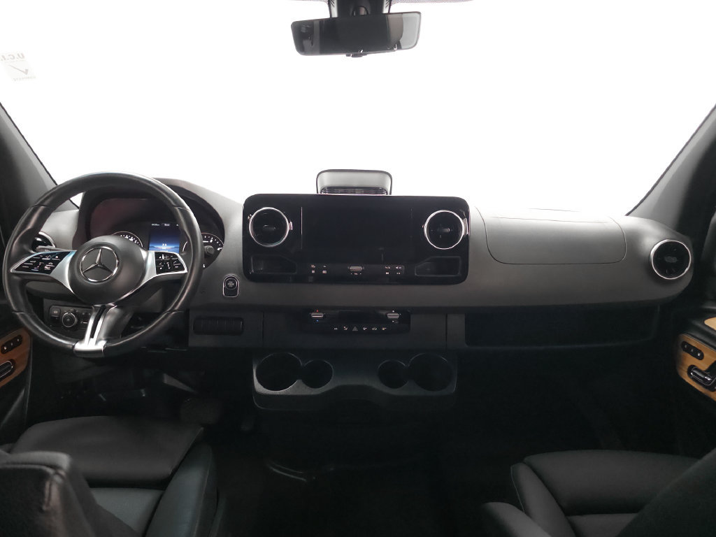 Used 2025 Mercedes-Benz Sprinter 2500 image 19