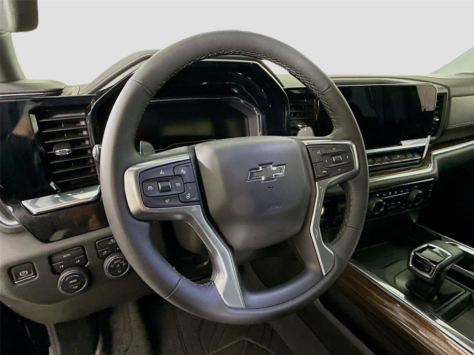 Used 2024 Chevrolet Silverado 1500 RST w/ Redline Edition image 5