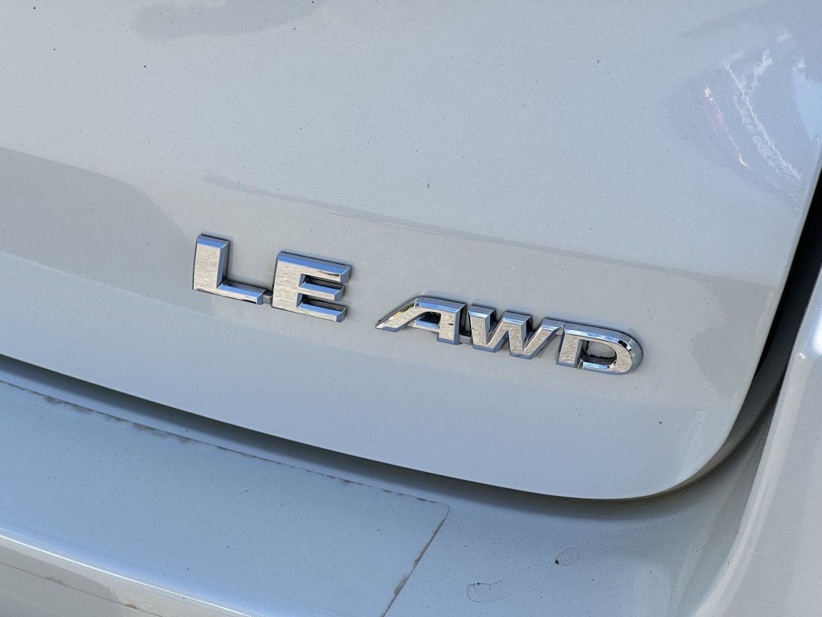 Used 2017 Toyota Highlander Plus AWD/4WD image 10