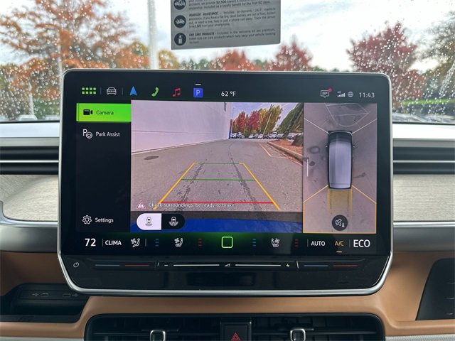 New 2025 Volkswagen ID. Buzz 1st Edition image 17