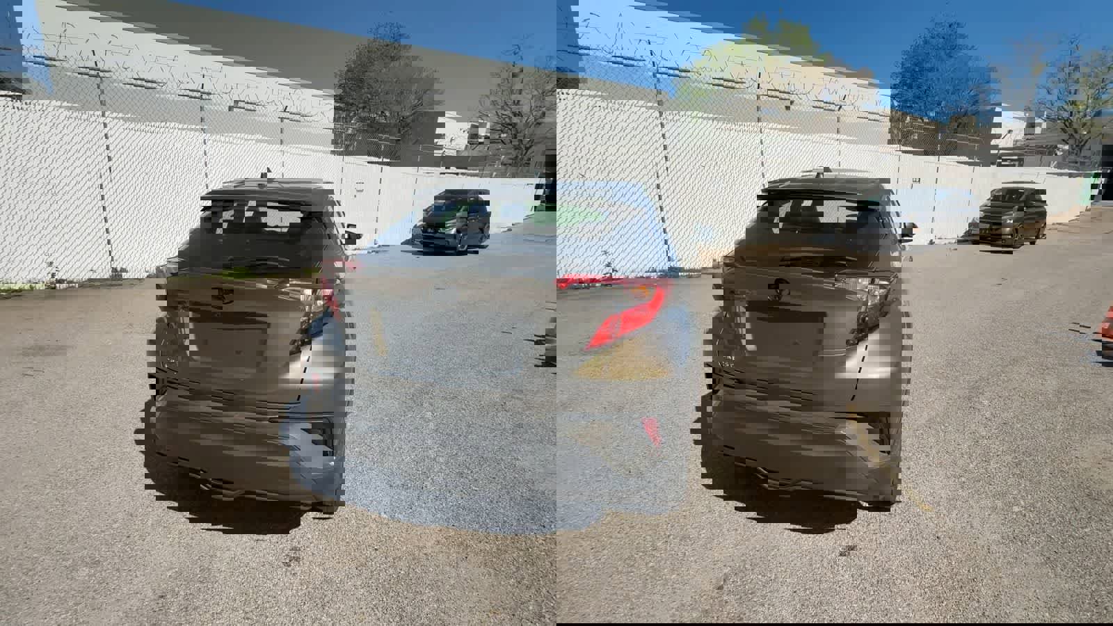 Used 2021 Toyota C-HR XLE image 7