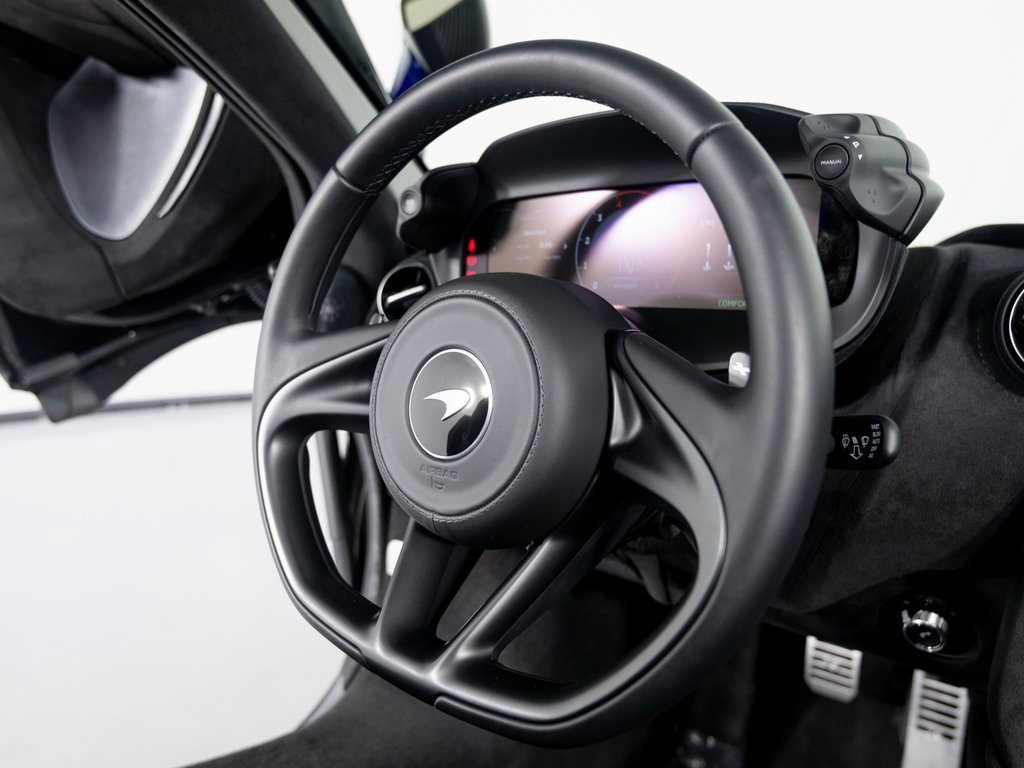 New 2024 McLaren 750S Spider image 28