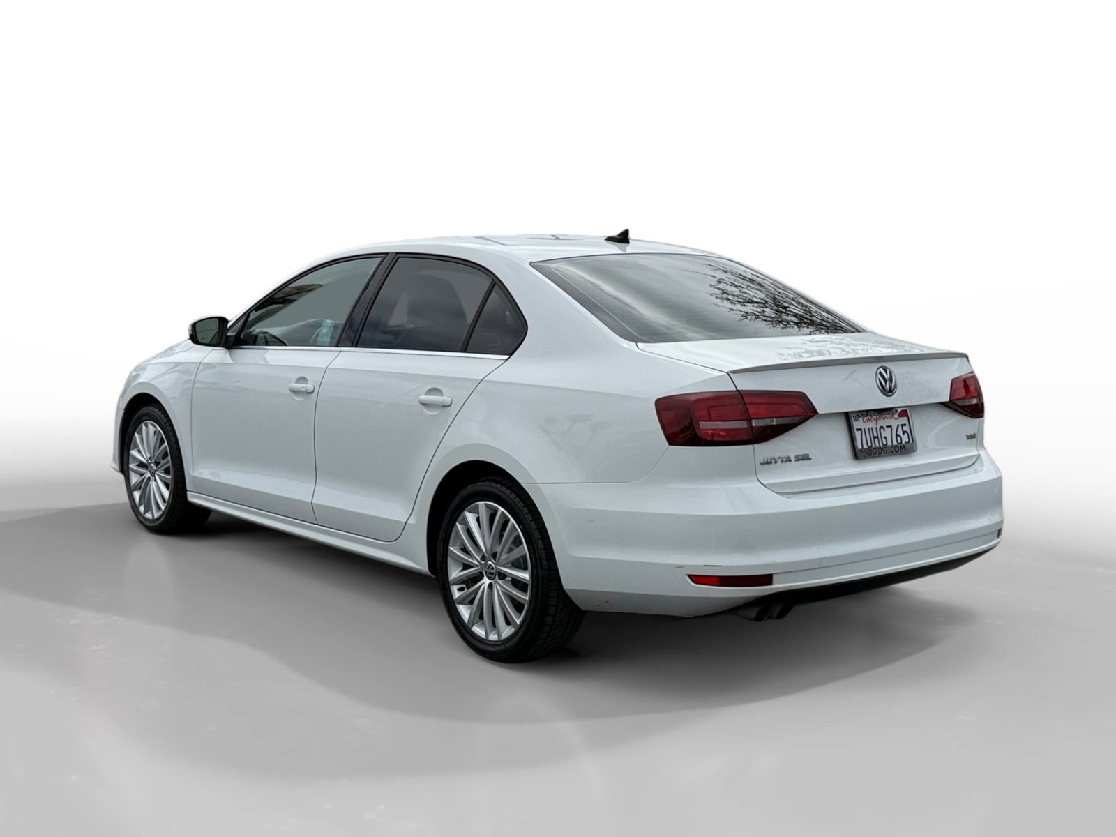 Used 2016 Volkswagen Jetta SEL w/ Lighting Package FWD image 3
