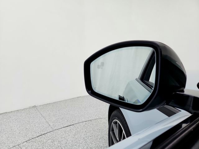 New 2026 Land Rover Range Rover Velar Dynamic SE image 23