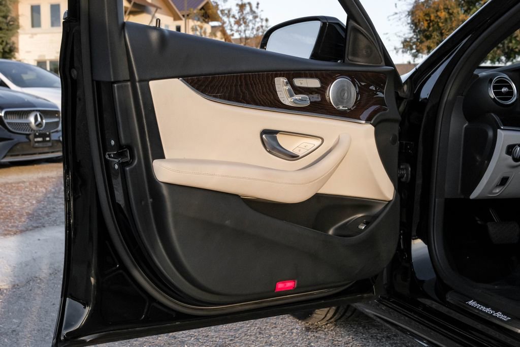 Used 2021 Mercedes-Benz E 350 Sedan image 38