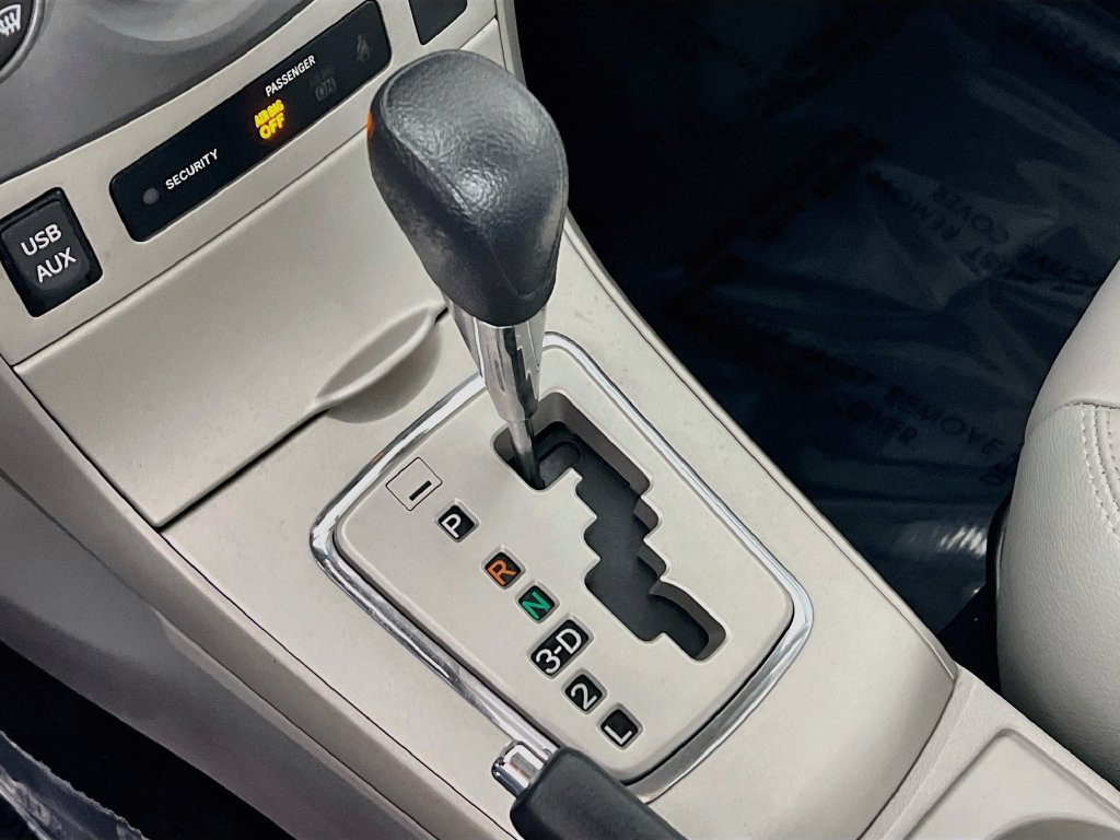 Used 2012 Toyota Corolla LE FWD image 14