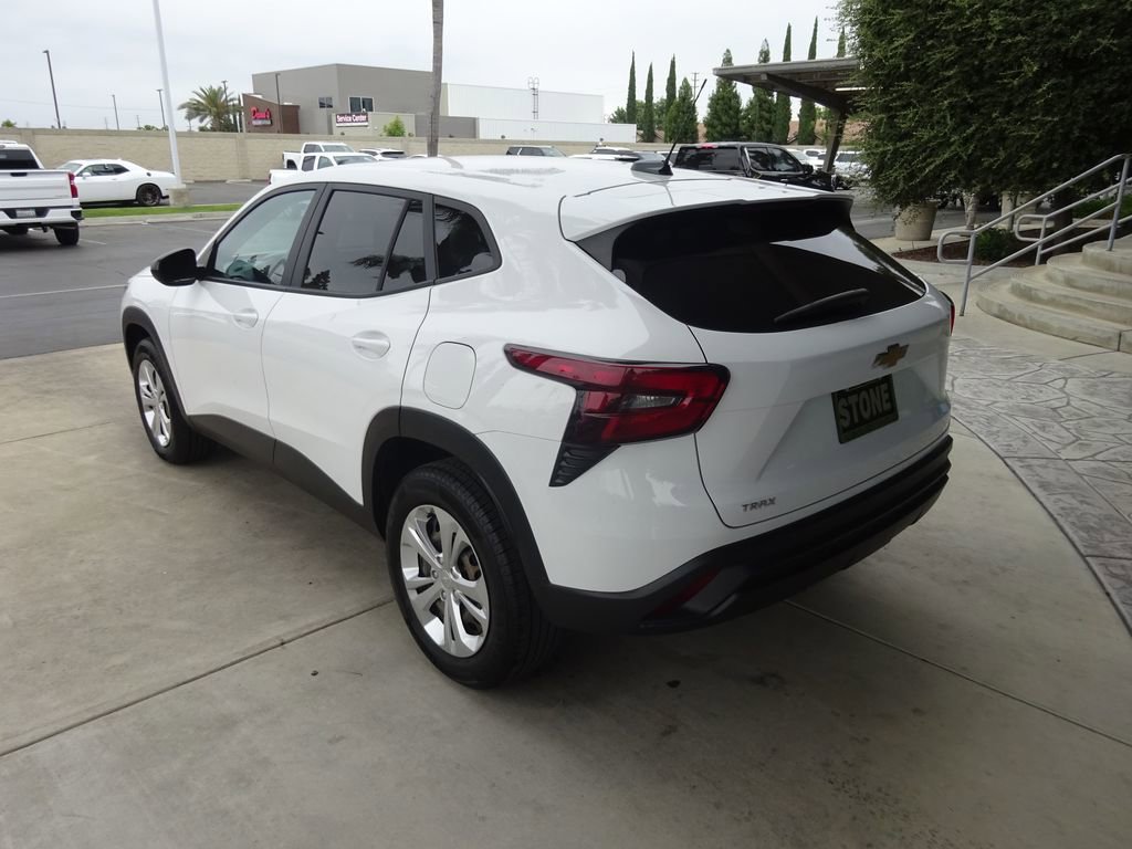 Certified 2024 Chevrolet Trax LS FWD image 6