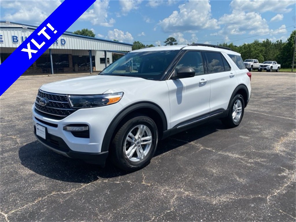 Used 2024 Ford Explorer XLT w/ Equipment Group 202A image 11