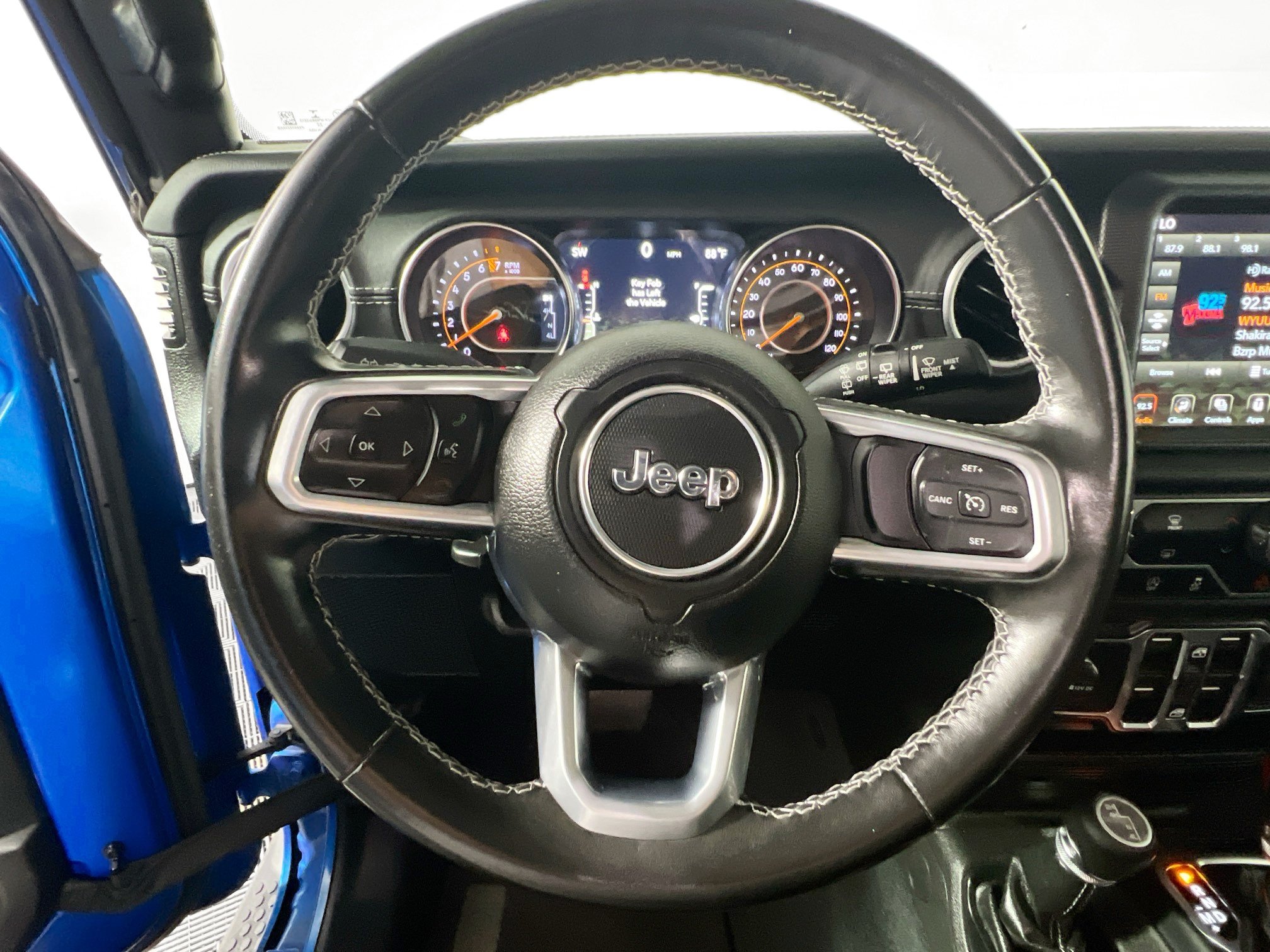 Used 2022 Jeep Wrangler Unlimited Sahara w/ LED Lighting Group AWD/4WD image 17
