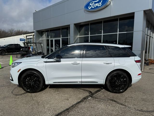 Used 2025 Lincoln Corsair Grand Touring w/ Equipment Group 302A image 4