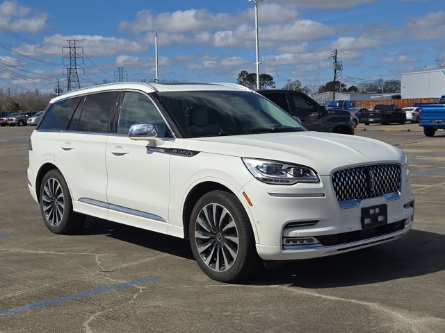Used 2020 Lincoln Aviator Black Label Grand Touring w/ Class IV Trailer Tow Package image 3
