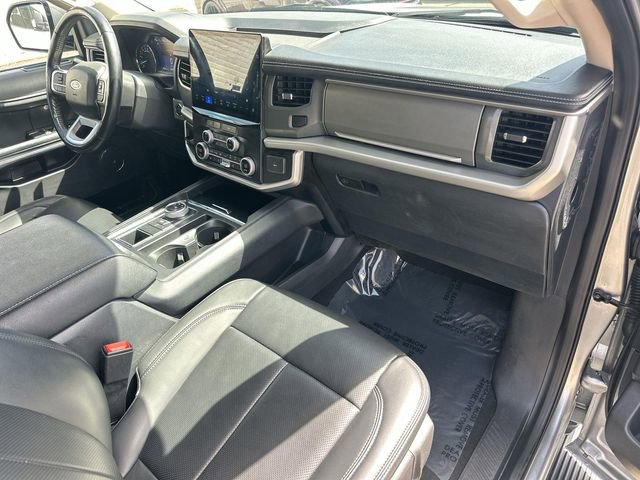 Used 2024 Ford Expedition XLT RWD image 28
