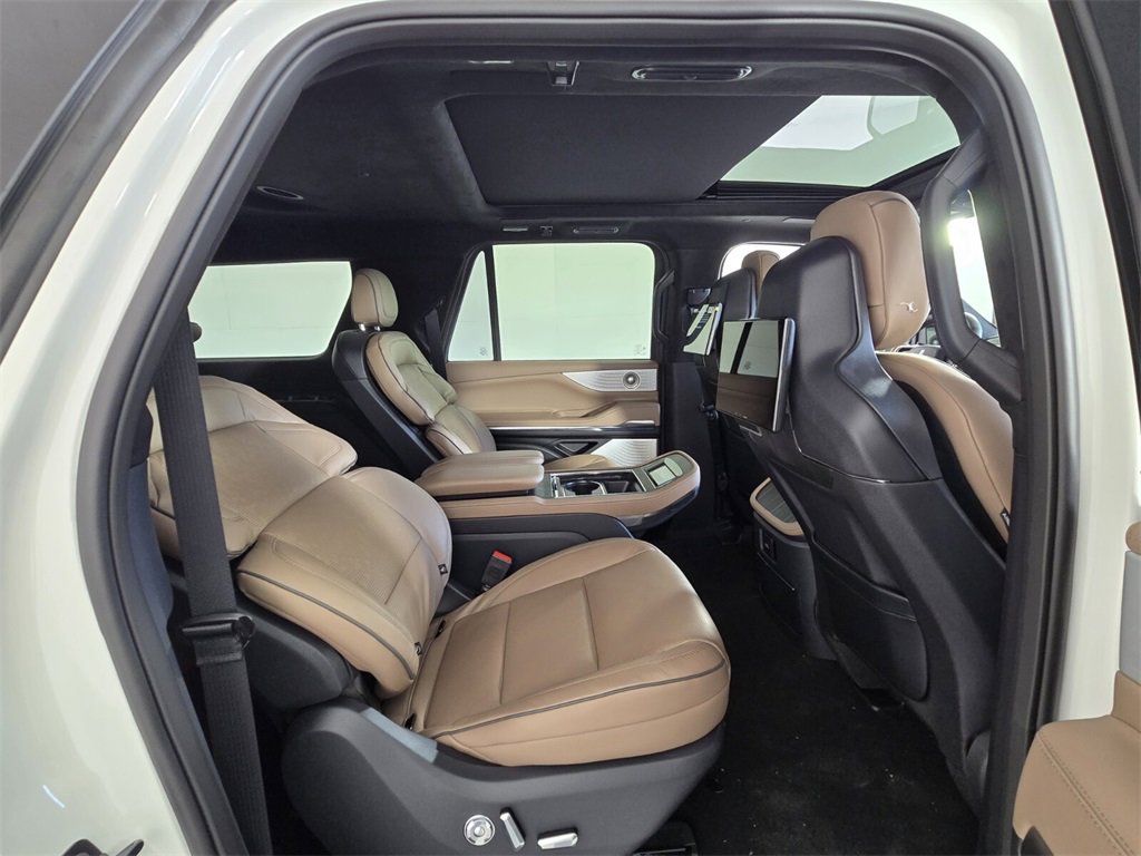 New 2026 Lincoln Navigator L Black Label image 15