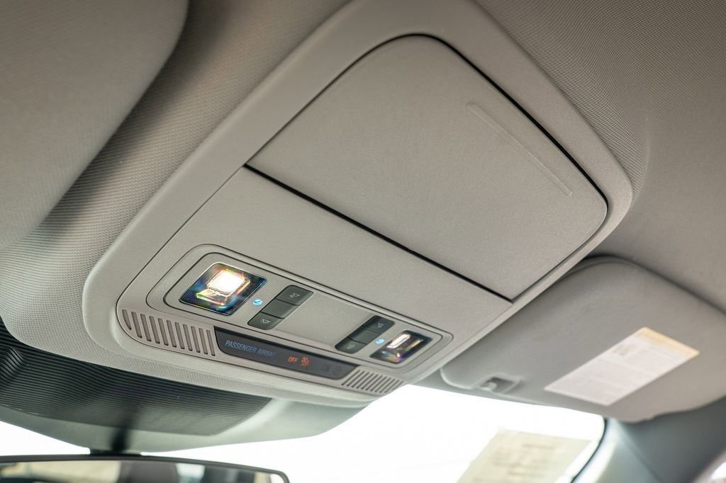 Used 2022 Ford Explorer XLT w/ Equipment Group 202A image 42