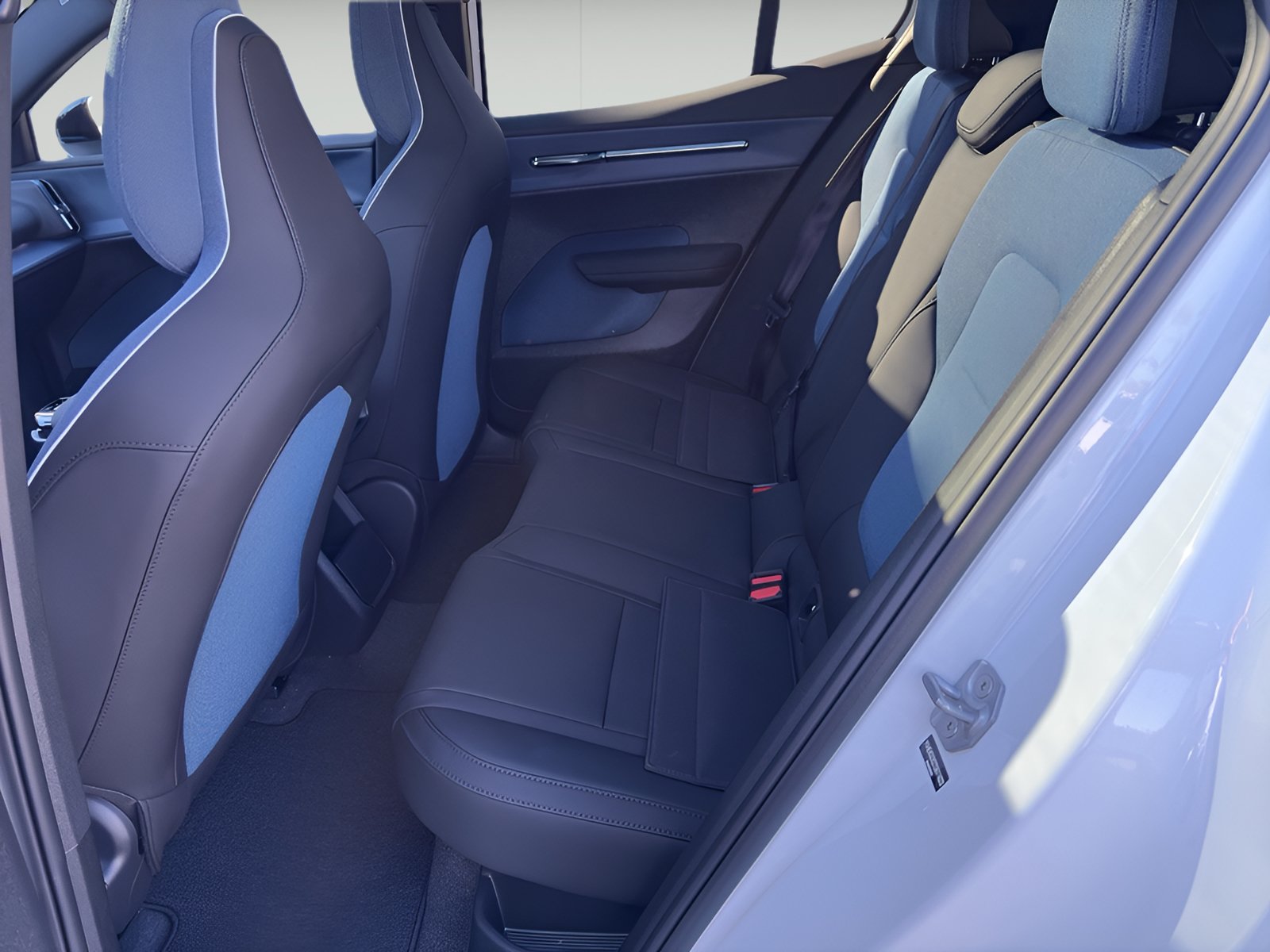 New 2026 Volvo EX30 Plus w/ Protection Package Premier AWD/4WD image 10