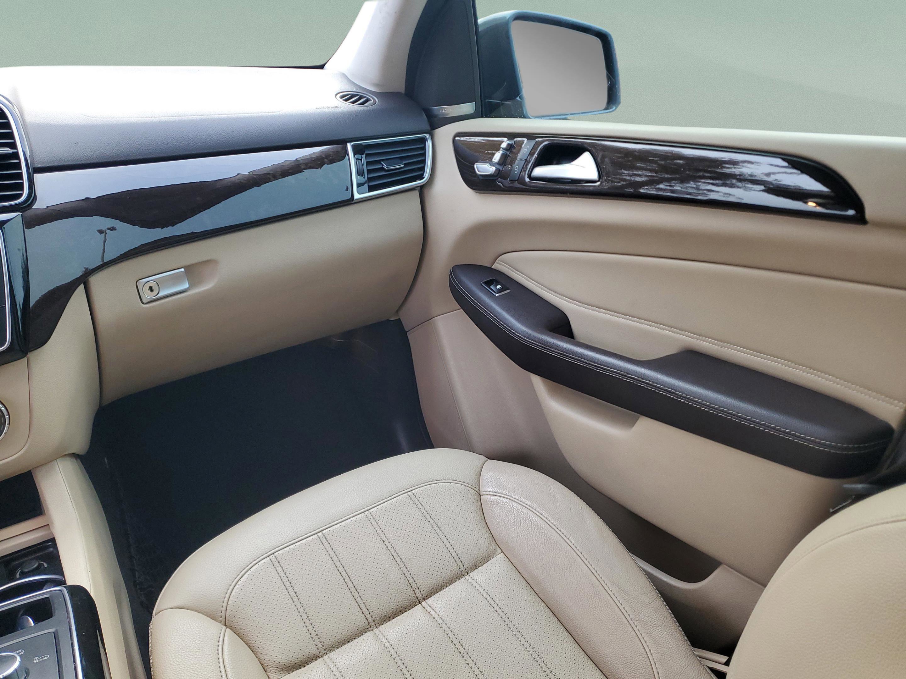 Used 2018 Mercedes-Benz GLE 350 w/ Premium 1 Package image 14