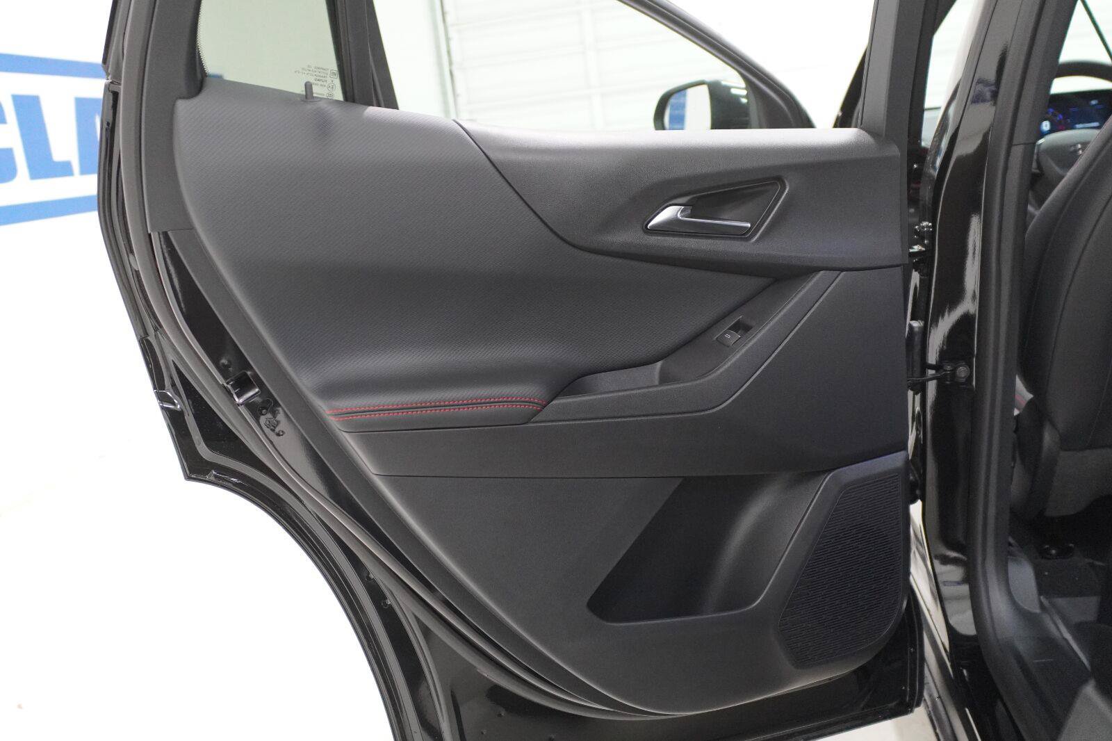 New 2027 Chevrolet Equinox RS w/ Safety and Technology Package FWD image 32