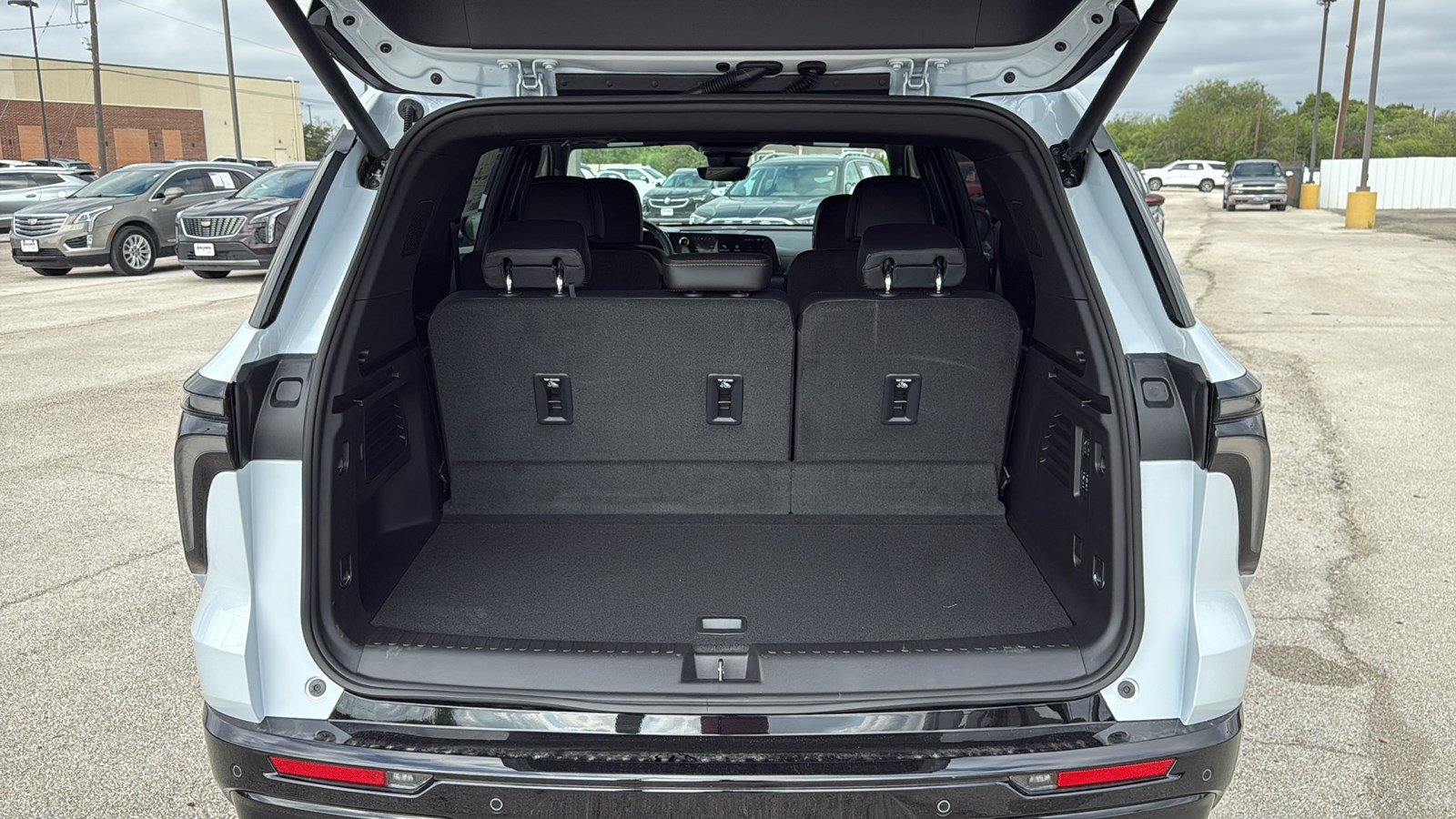 New 2026 Chevrolet Traverse High Country w/ LPO, Floor Liner Package image 25