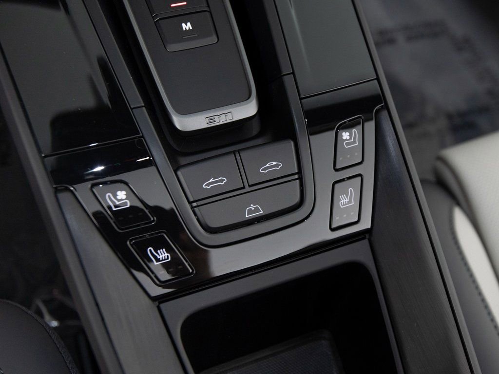 Certified 2026 Porsche 911 Carrera GTS image 33