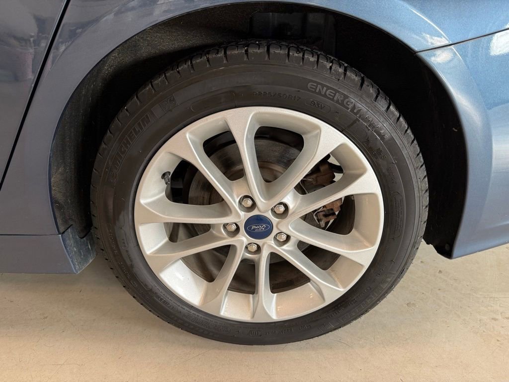 Used 2019 Ford Fusion SE image 10