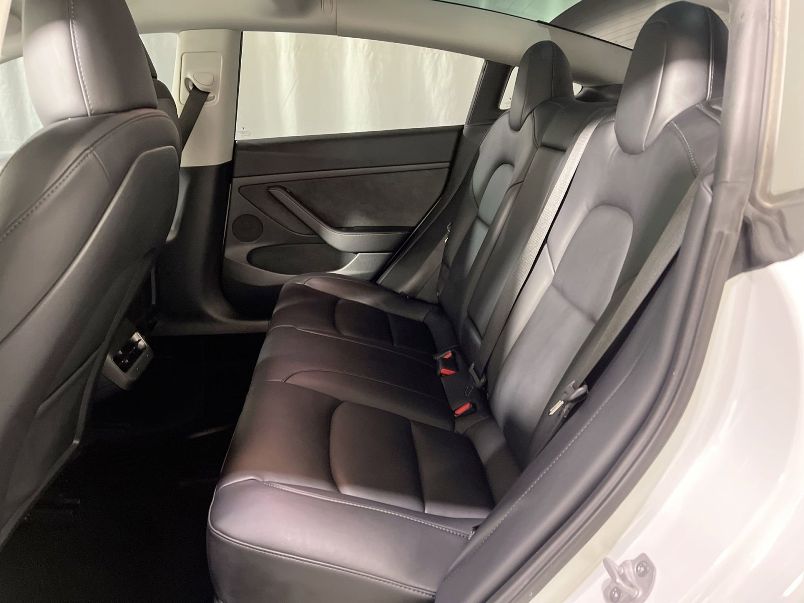 Used 2023 Tesla Model 3 Performance image 24