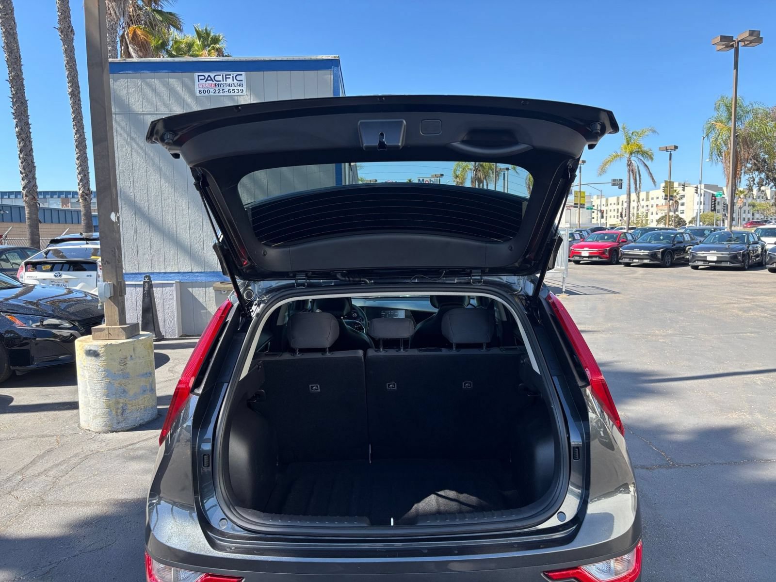 Used 2026 Kia Niro LX FWD image 29