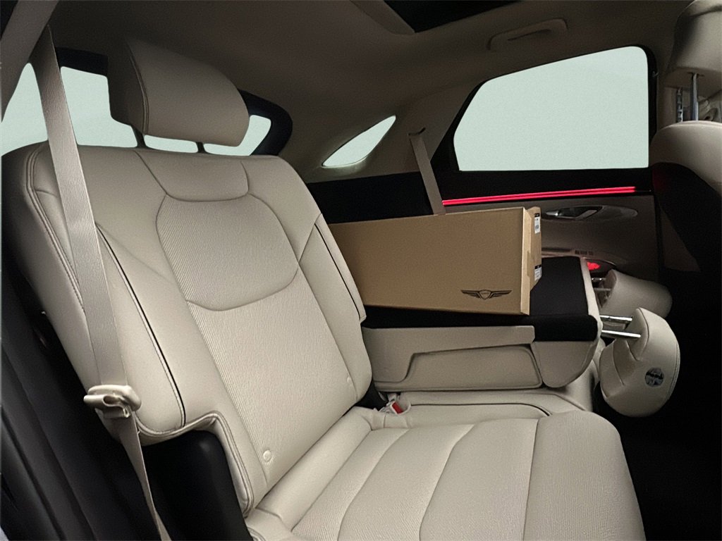 New 2026 Genesis GV70 2.5T Advanced image 13